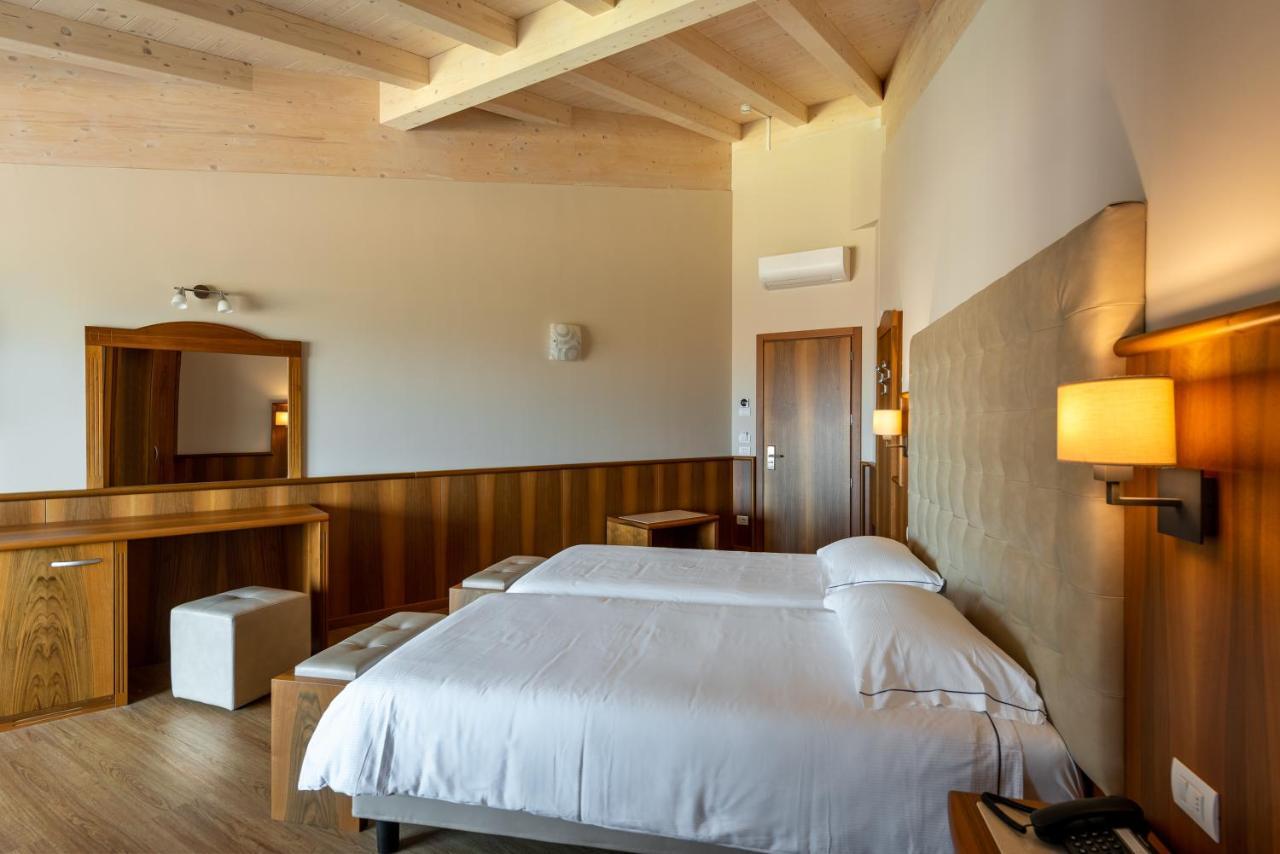 Hotel Palme & Suite غارْدا المظهر الخارجي الصورة