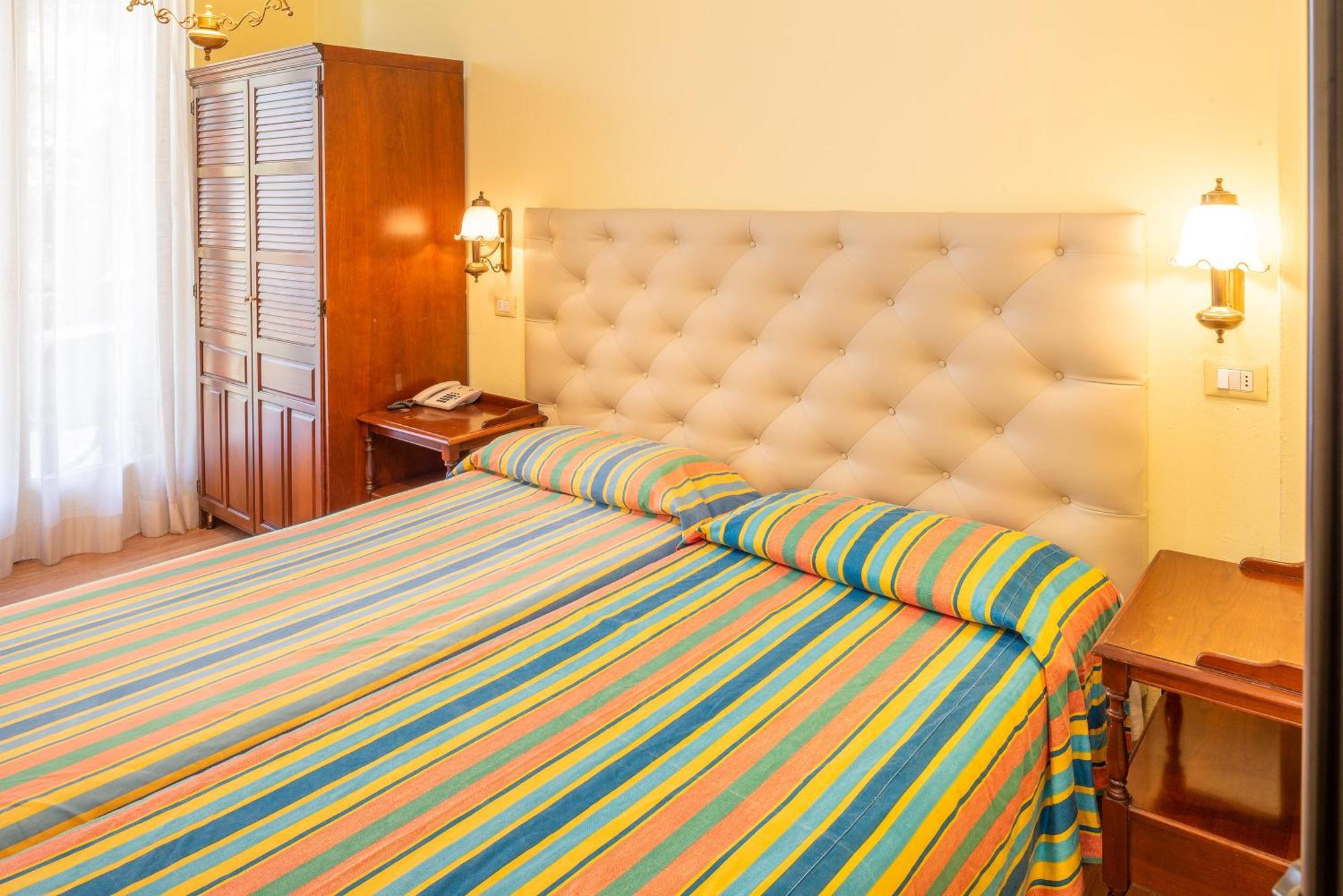 Hotel Palme & Suite غارْدا المظهر الخارجي الصورة